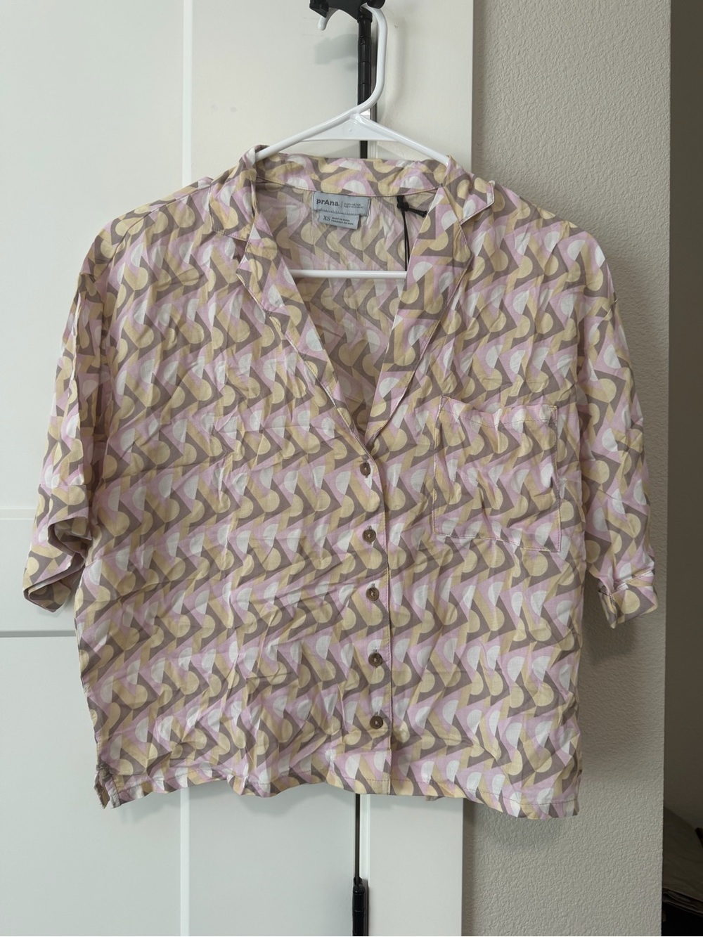 Prana women’s Short Sleeve Button-Down Top pattern Print NWT XS